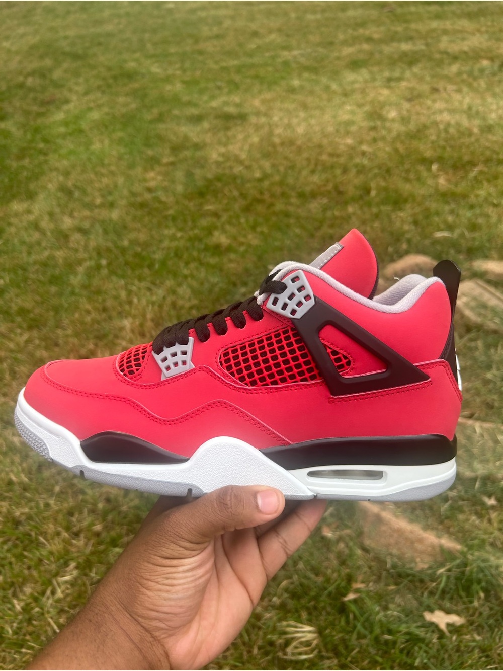Retro Jordan 4 Toro Bravo